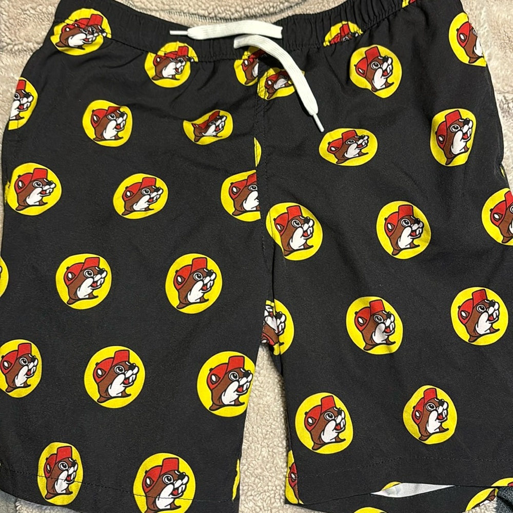 Buc-ee’s youth large swim trunks boys great find!
